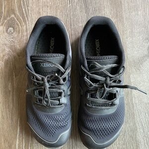 Xero shoes, like new, sz 8